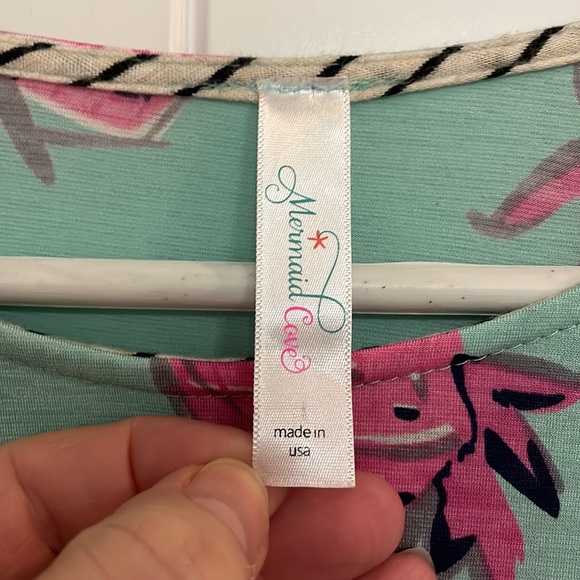 Mermaid Cove small 3/4 sleeve top - Picture 4 of 5